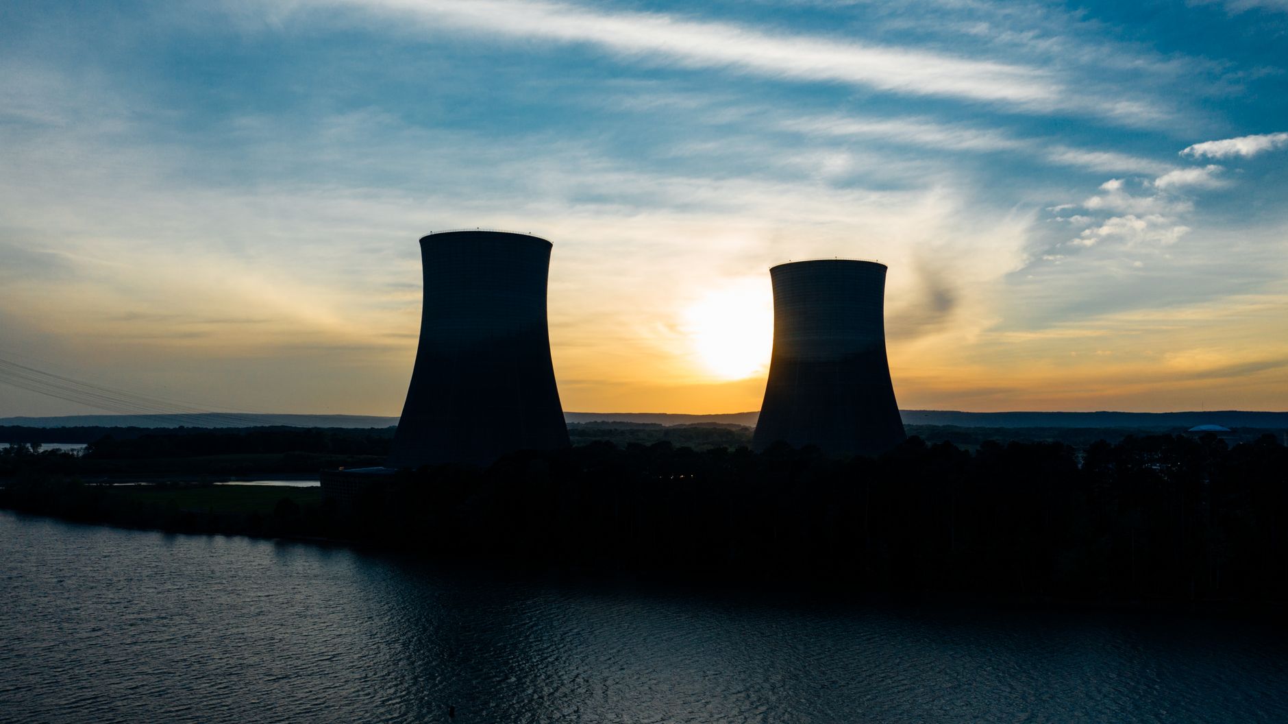 Węgierski blackout! Wysychający Dunaj zamyka atom, upały paraliżują Europę Środkową