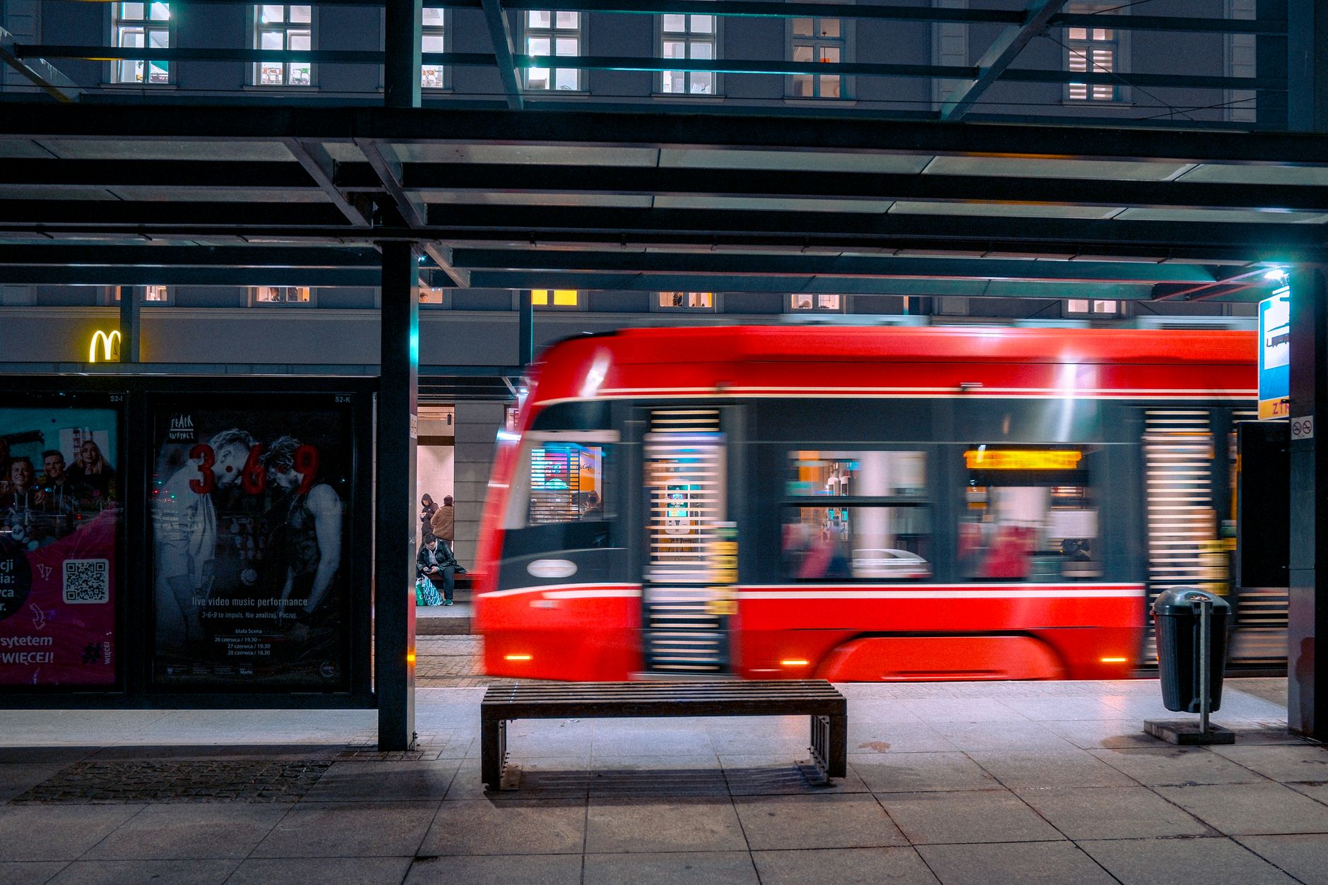 Katowice decydują! Polska zmaga się z transformacją energetyczną, miluonami aut i cyberakami
